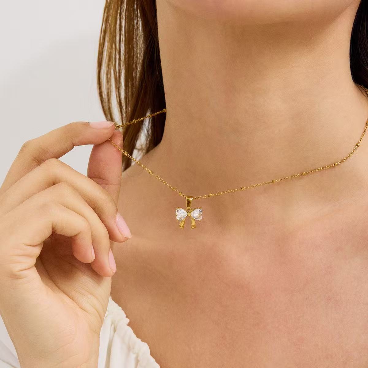 14K Gold Elegant Bow Pendant Necklace