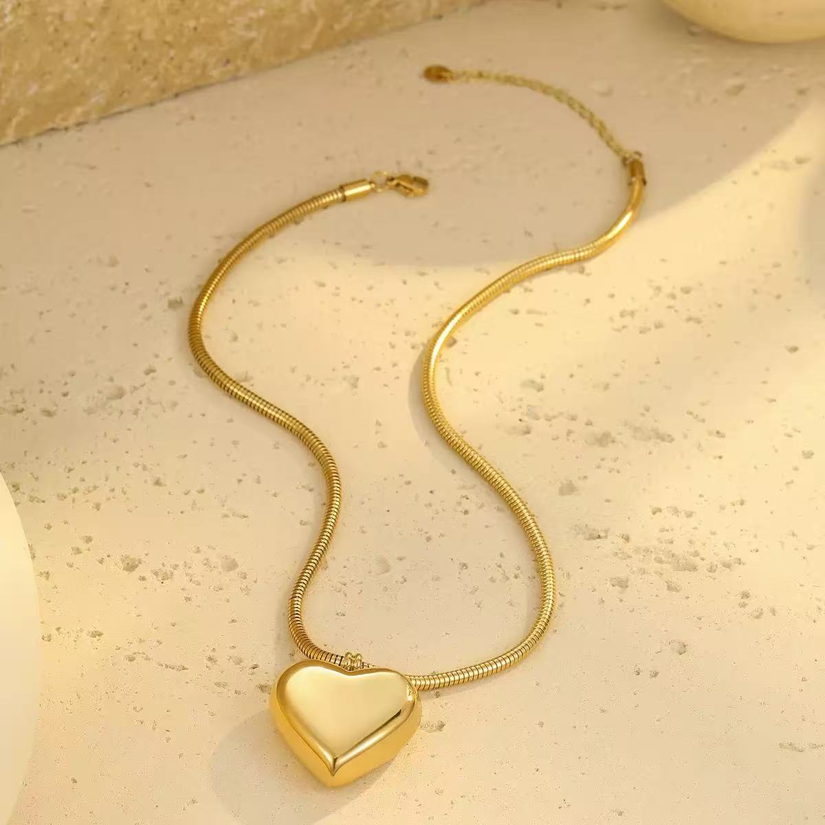 14K Gold Heart Pendant Necklace