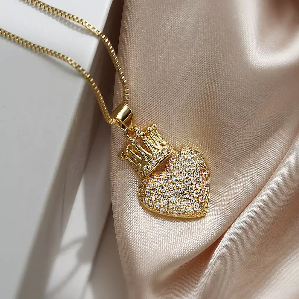 14K Gold Heart & Crown Necklace