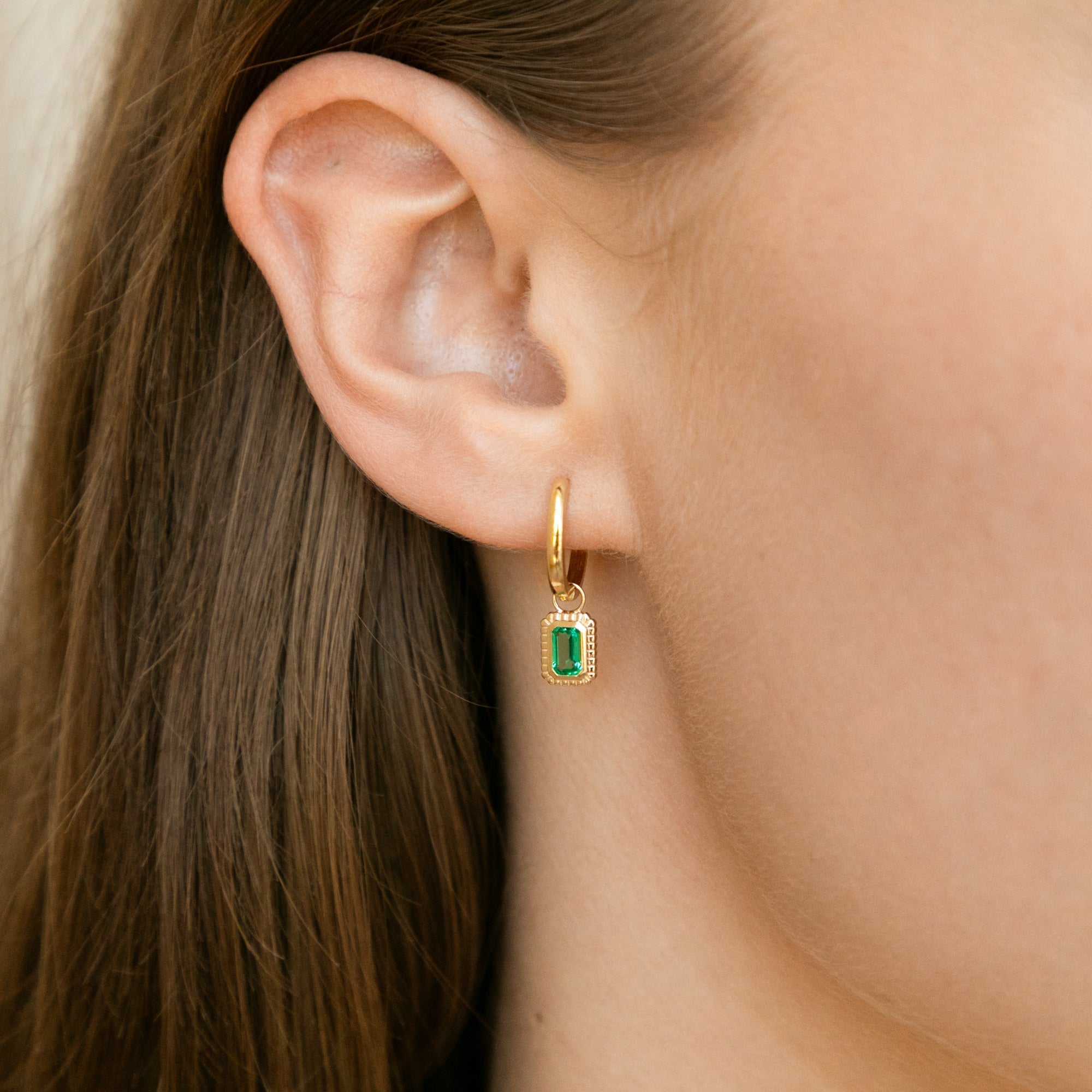 Ribbed Emerald Hoop Earrings
