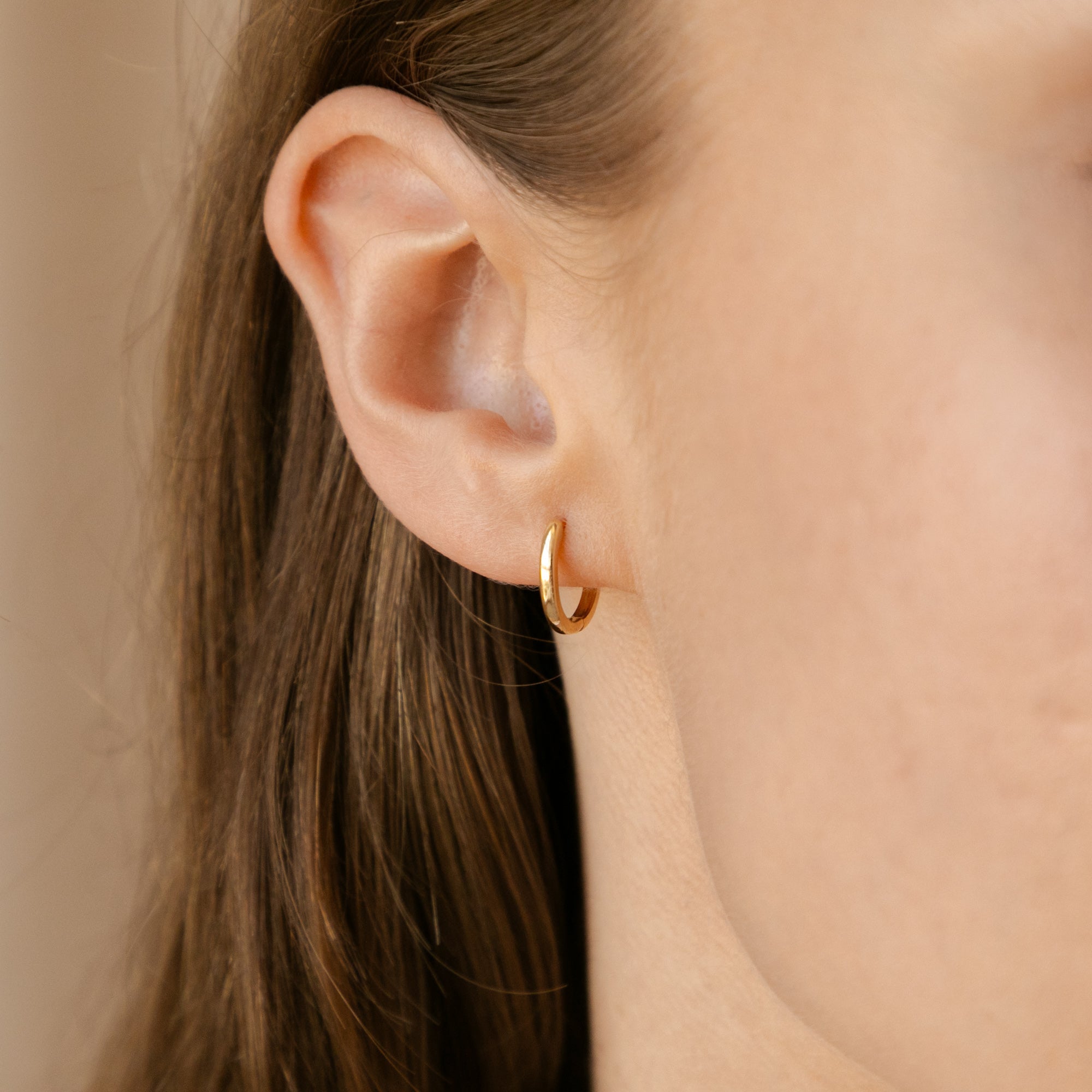 Oval Huggie Hoop Earrings - 14k Solid Gold