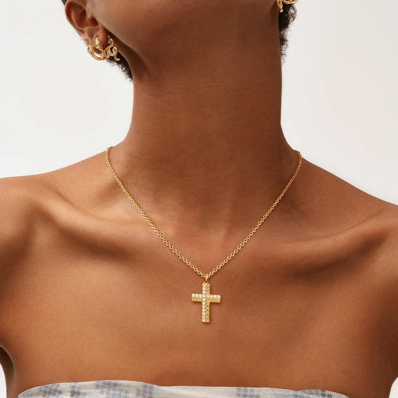 14K Gold Cross Pendant Necklace