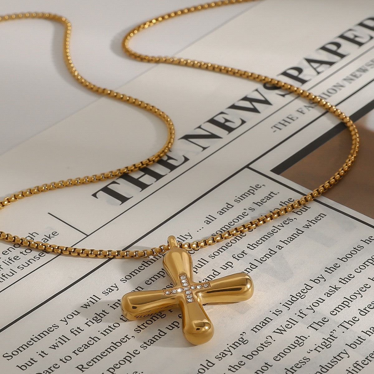 14K Gold Cross Pendant Necklace