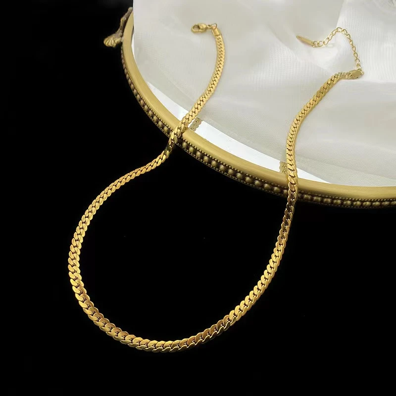 14K Gold Curb Chain Necklace (4mm)