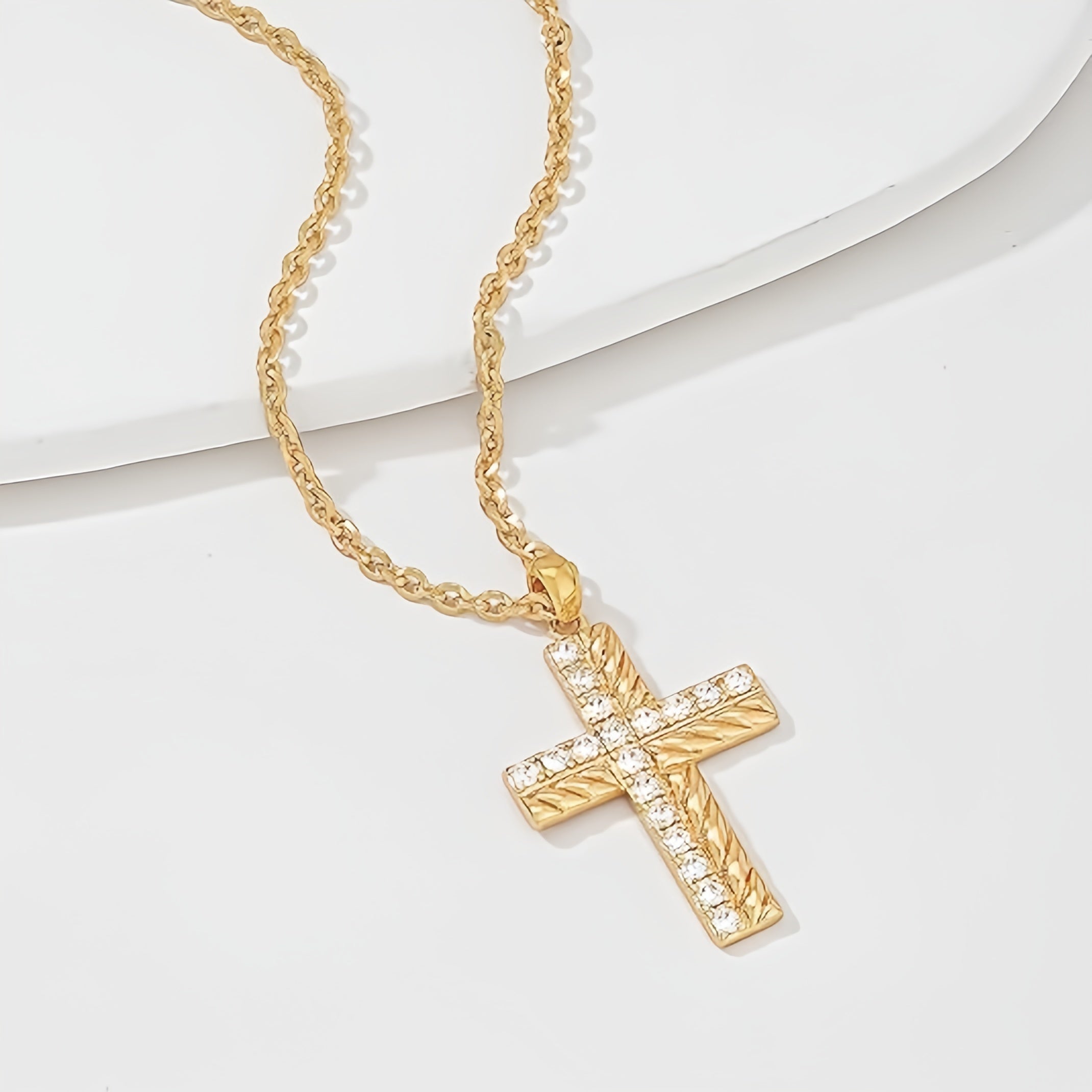 14K Gold Cross Pendant Necklace