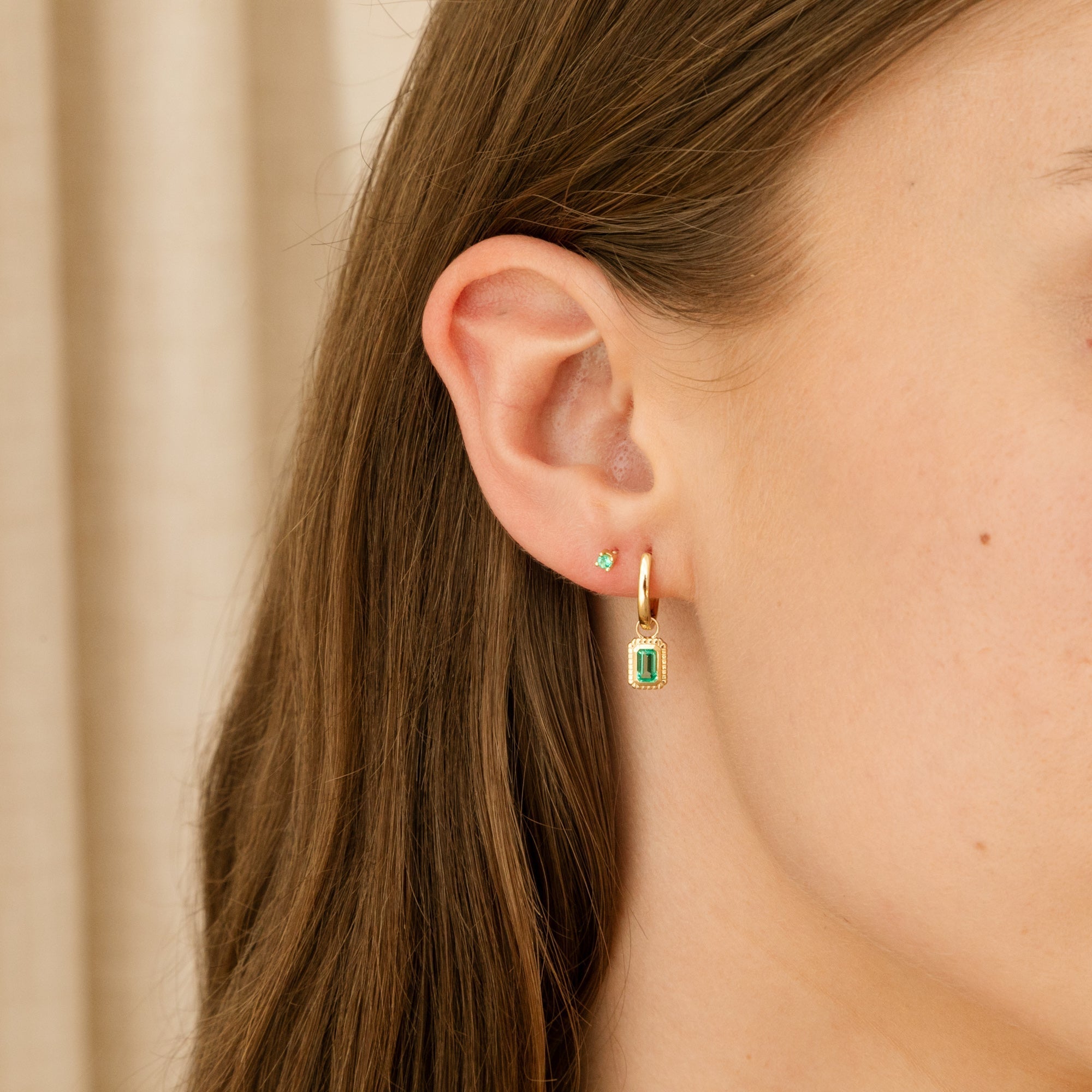 Ribbed Emerald Hoop Earrings