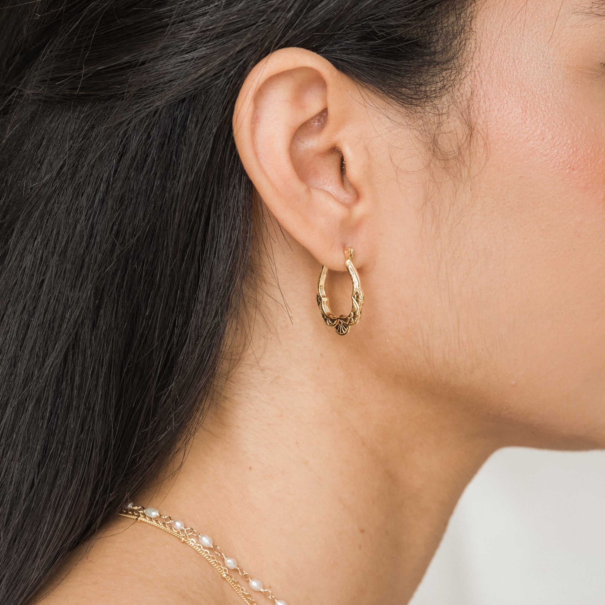 Vintage Scalloped Hoop Earrings